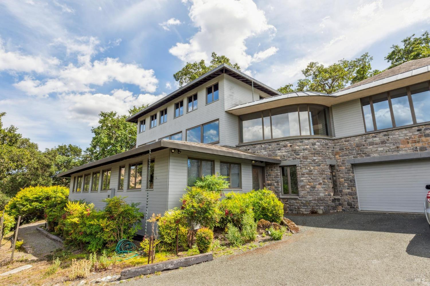 5768 Silverado Trail Napa CA 94558