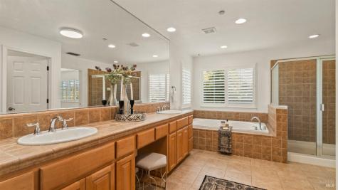 84 Pinheiro Circle Novato CA 94945