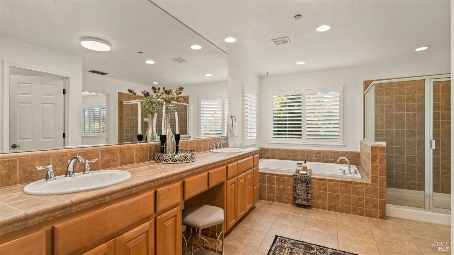 84 Pinheiro Circle Novato CA 94945