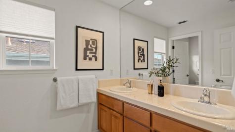 84 Pinheiro Circle Novato CA 94945