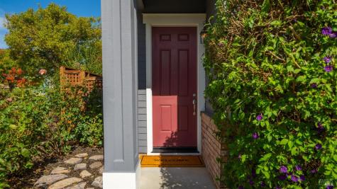 84 Pinheiro Circle Novato CA 94945