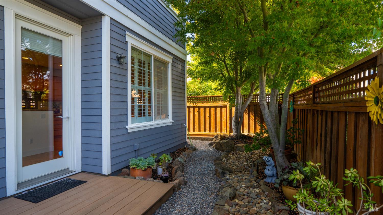 84 Pinheiro Circle Novato CA 94945