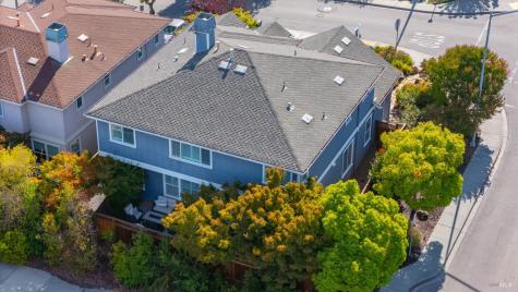 84 Pinheiro Circle Novato CA 94945
