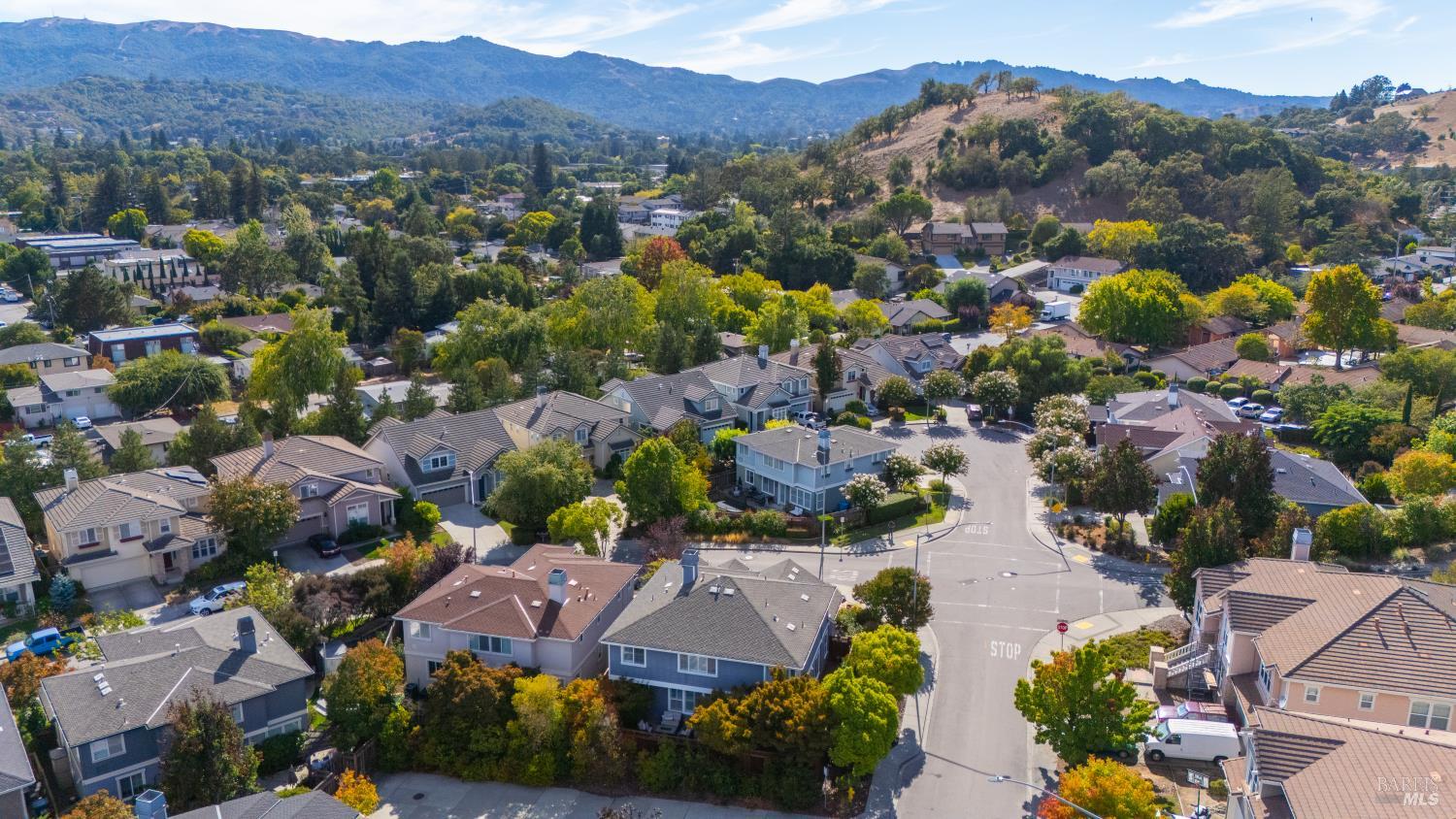 84 Pinheiro Circle Novato CA 94945