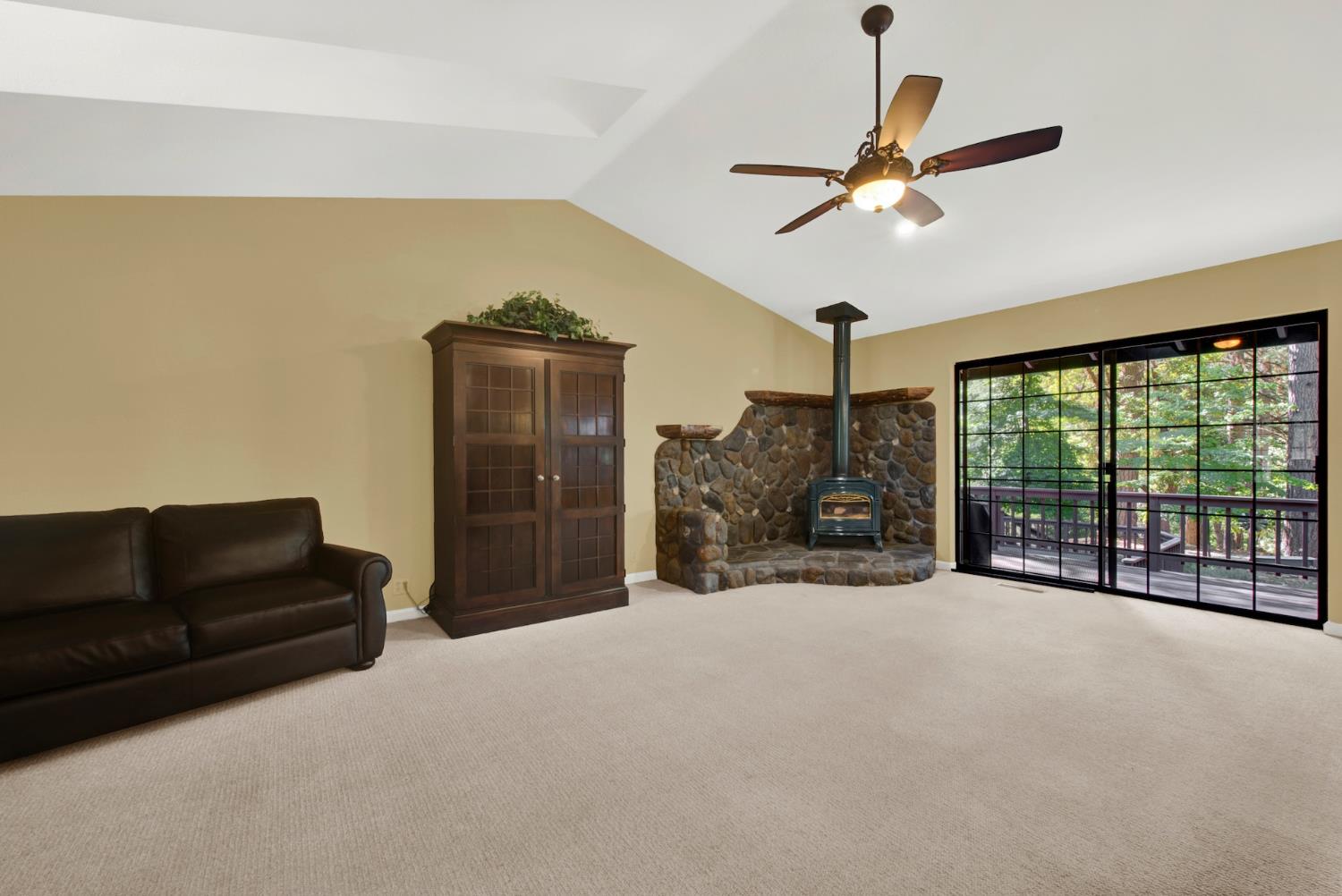 27128 Manzanita Court Pioneer CA 95666