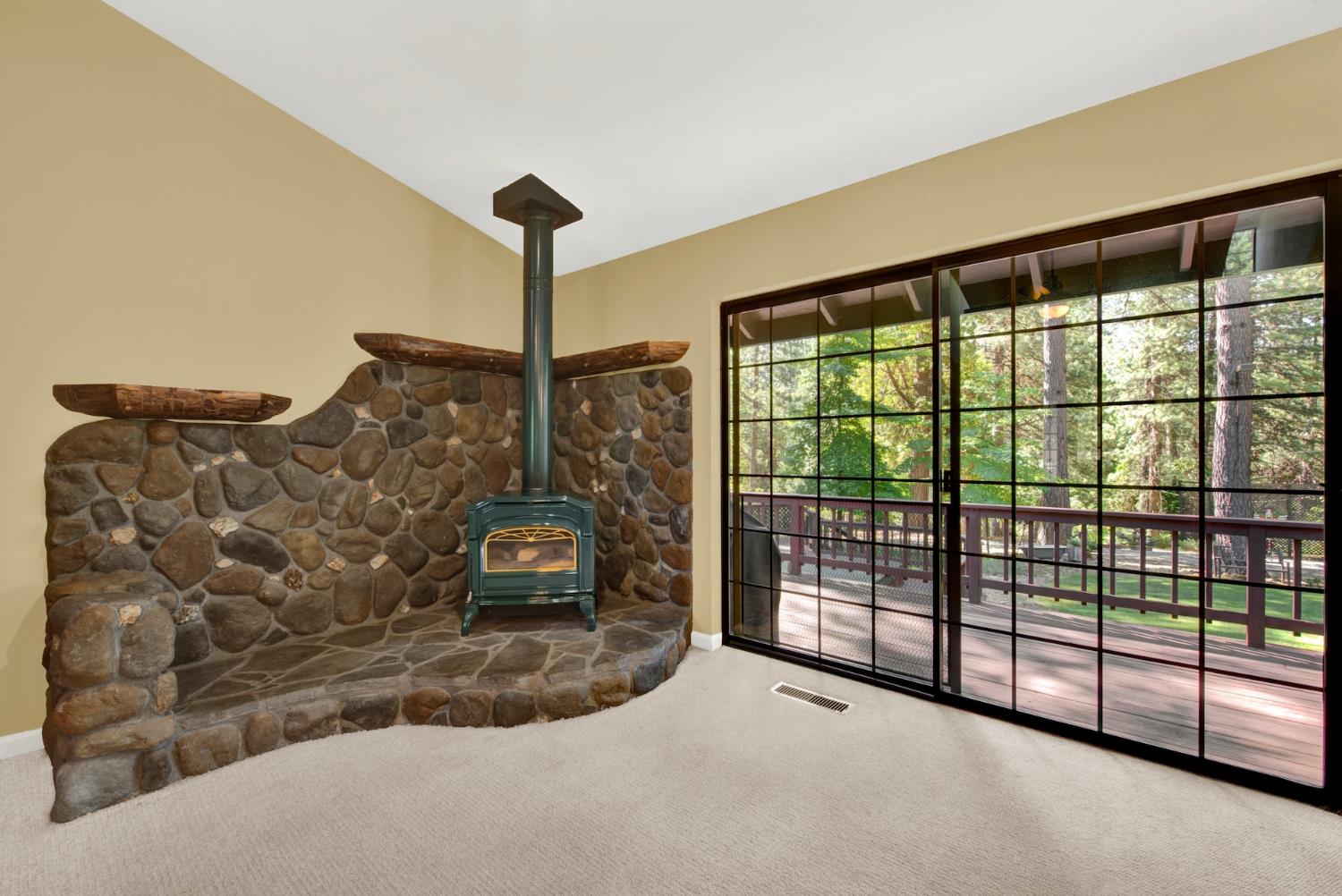 27128 Manzanita Court Pioneer CA 95666