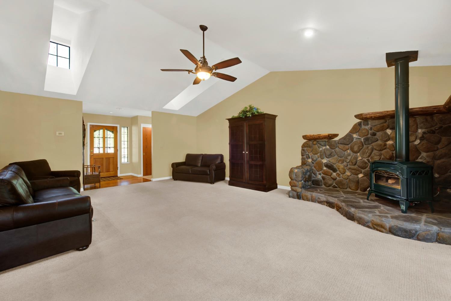 27128 Manzanita Court Pioneer CA 95666