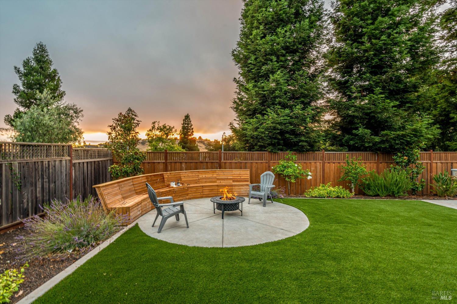 1990 Long Leaf Court Santa Rosa CA 95403