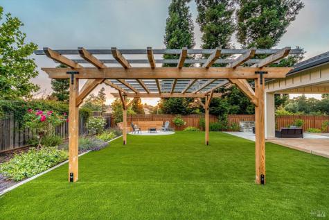 1990 Long Leaf Court Santa Rosa CA 95403