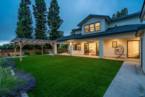 1990 Long Leaf Court Santa Rosa CA 95403