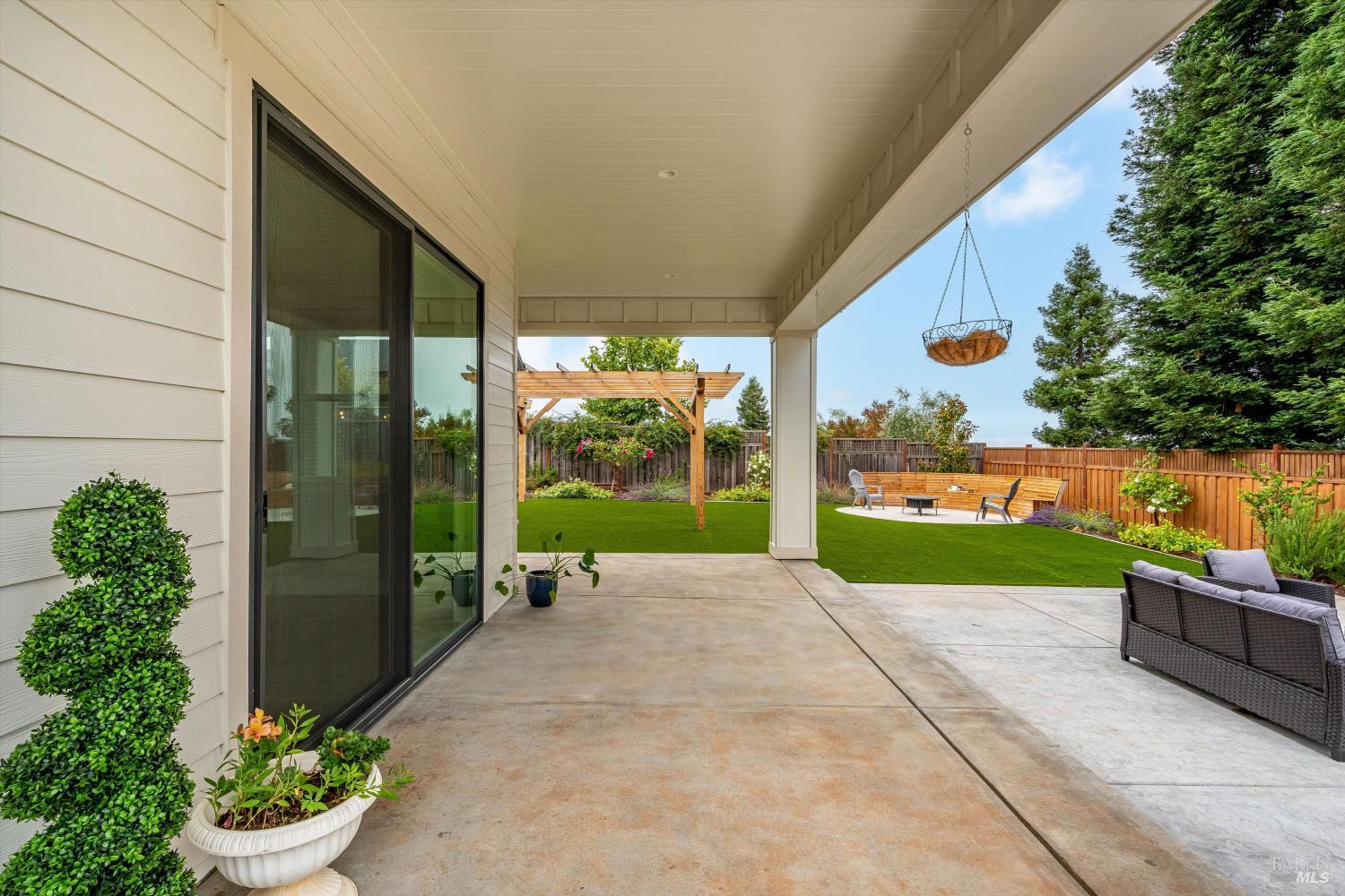 1990 Long Leaf Court Santa Rosa CA 95403