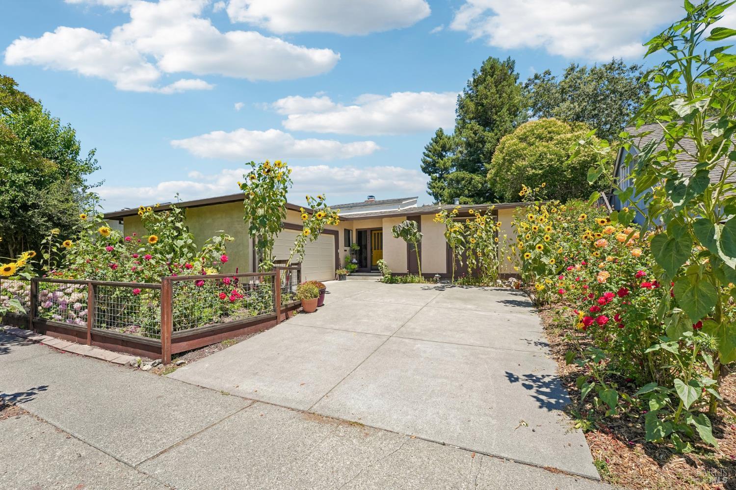 6644 Greenmeadow Drive Santa Rosa CA 95409