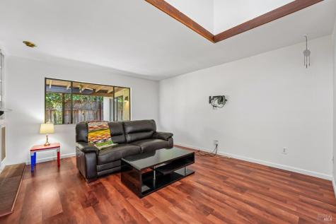 6644 Greenmeadow Drive Santa Rosa CA 95409