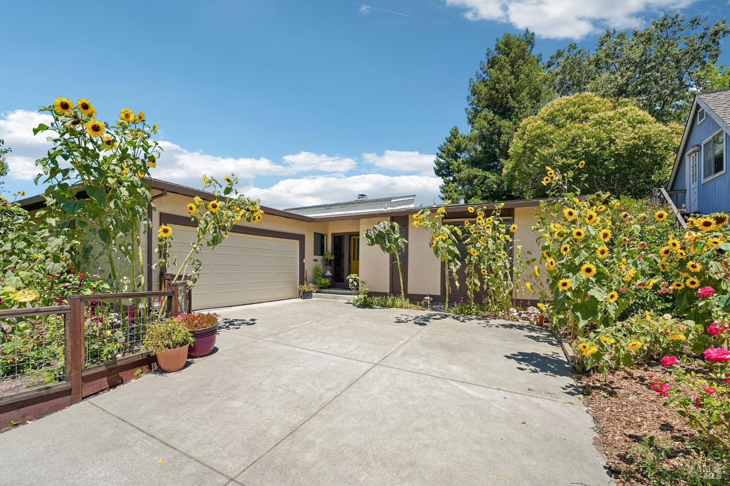 6644 Greenmeadow Drive Santa Rosa CA 95409