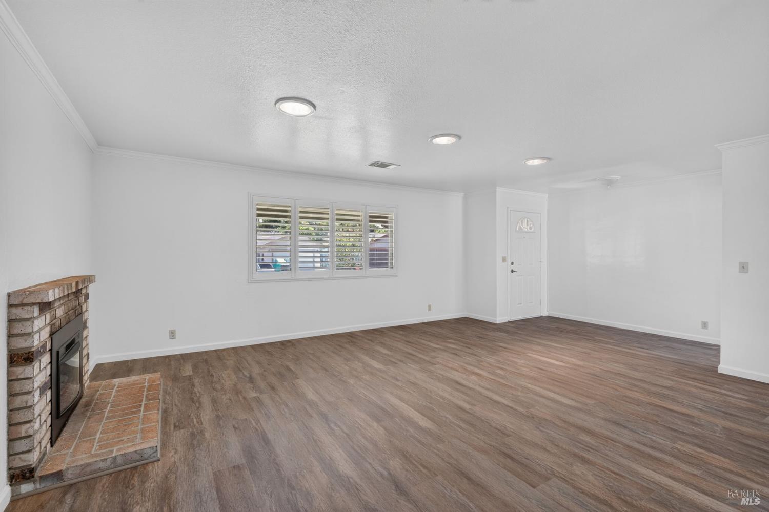 437 Valencia Lane Vacaville CA 95688