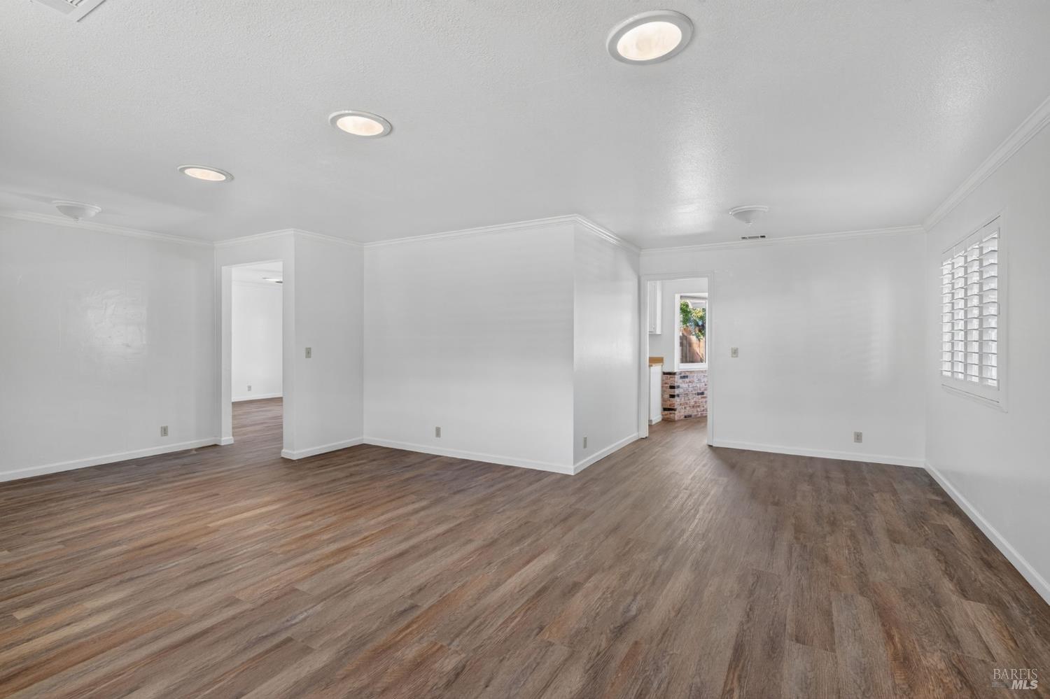 437 Valencia Lane Vacaville CA 95688