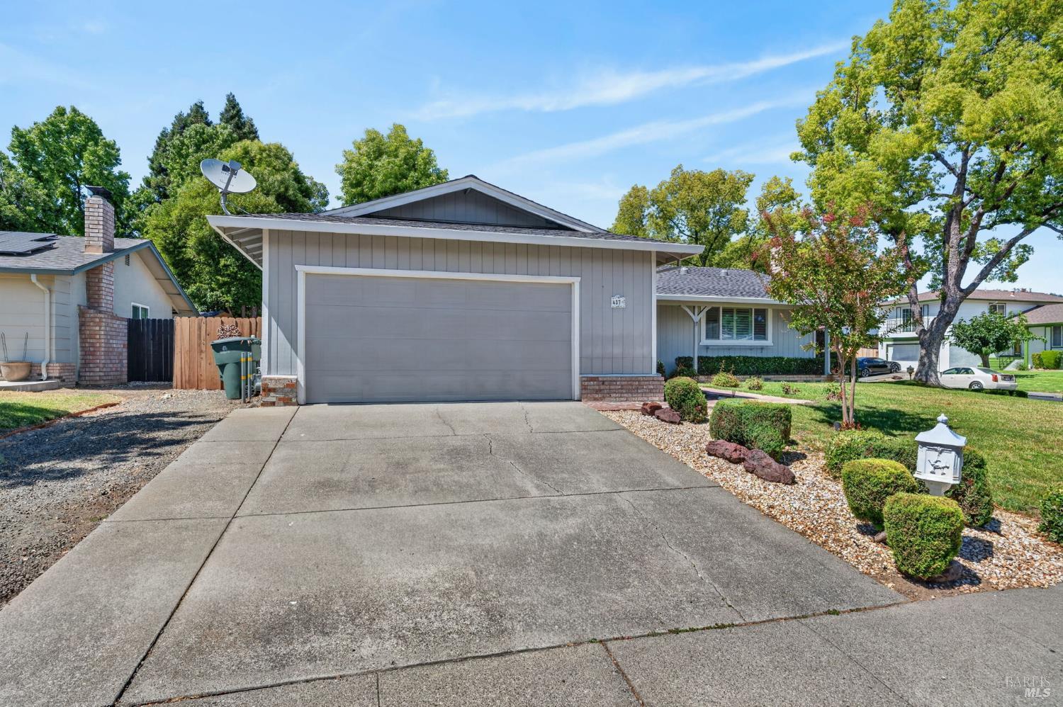 437 Valencia Lane Vacaville CA 95688