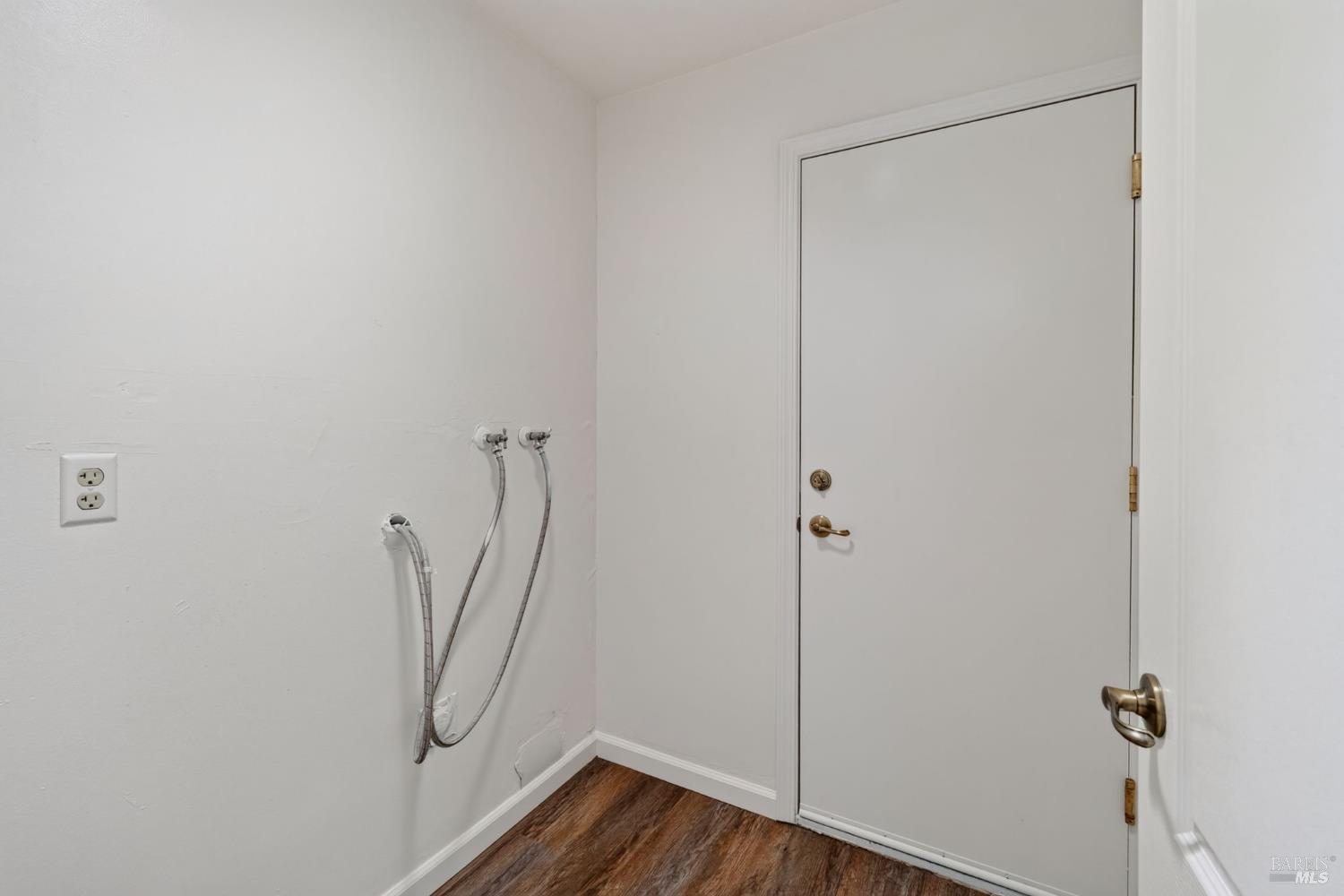 437 Valencia Lane Vacaville CA 95688