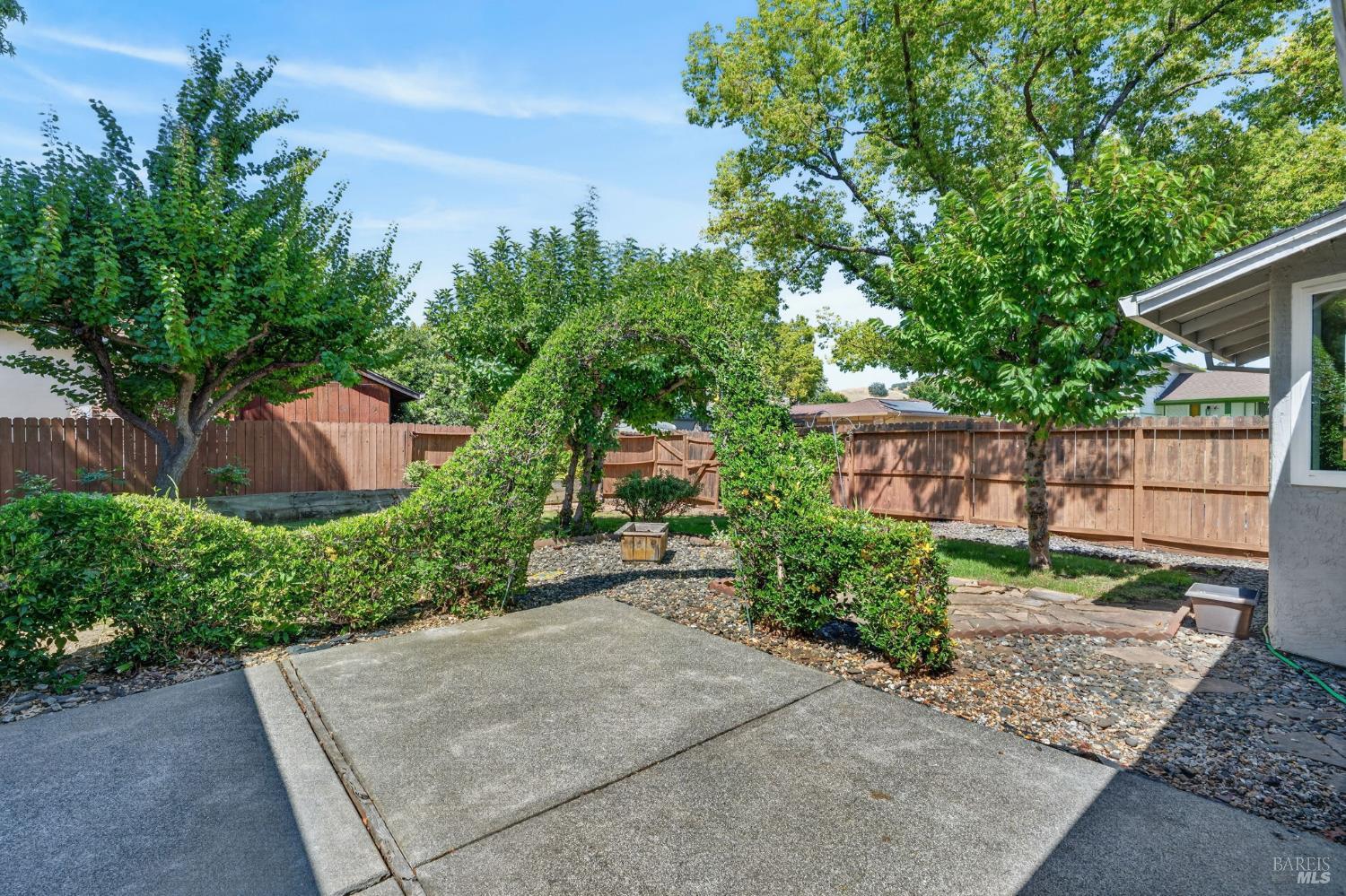 437 Valencia Lane Vacaville CA 95688