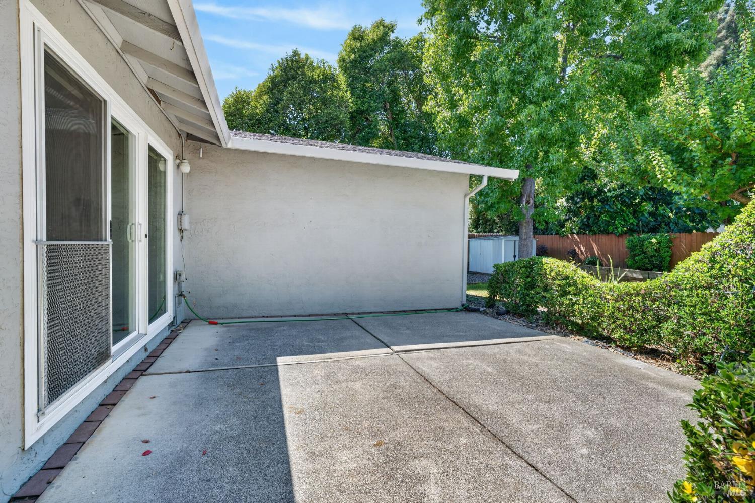 437 Valencia Lane Vacaville CA 95688