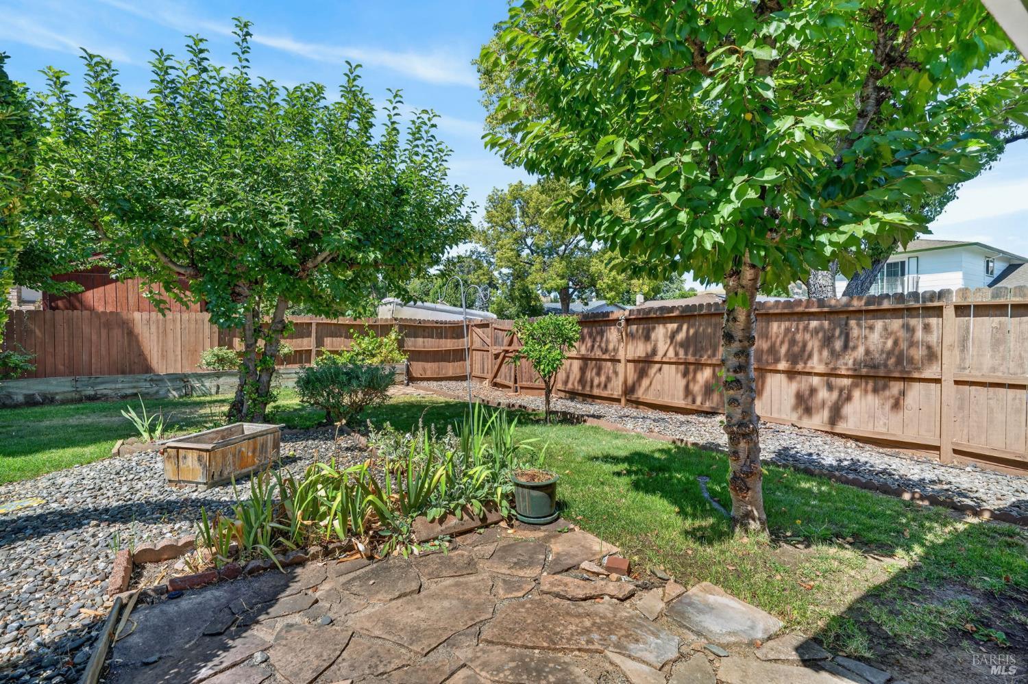 437 Valencia Lane Vacaville CA 95688
