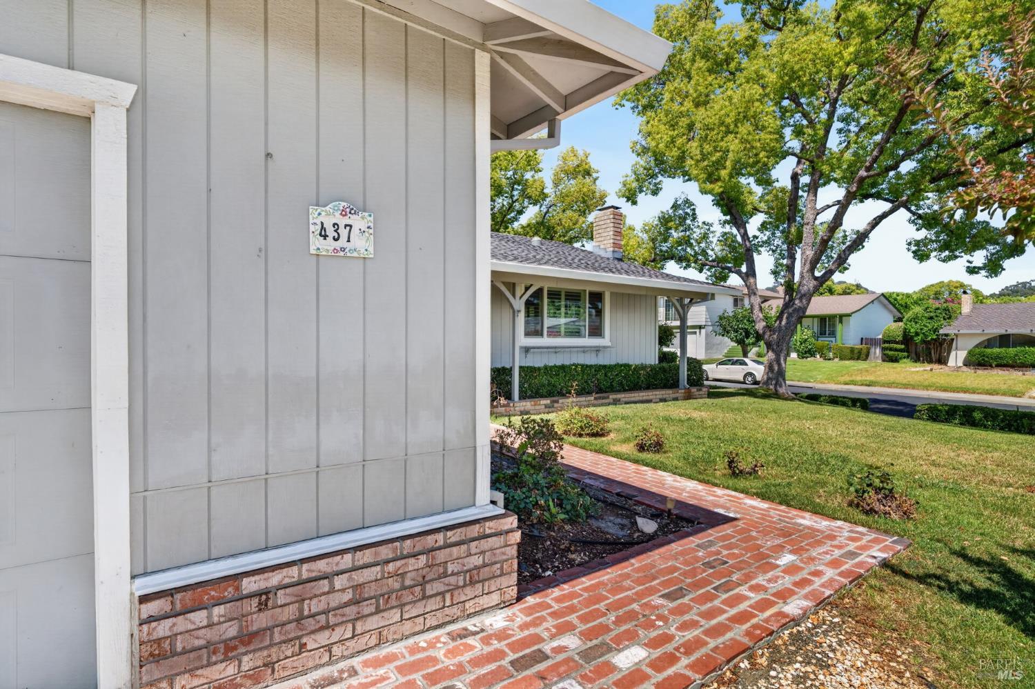 437 Valencia Lane Vacaville CA 95688