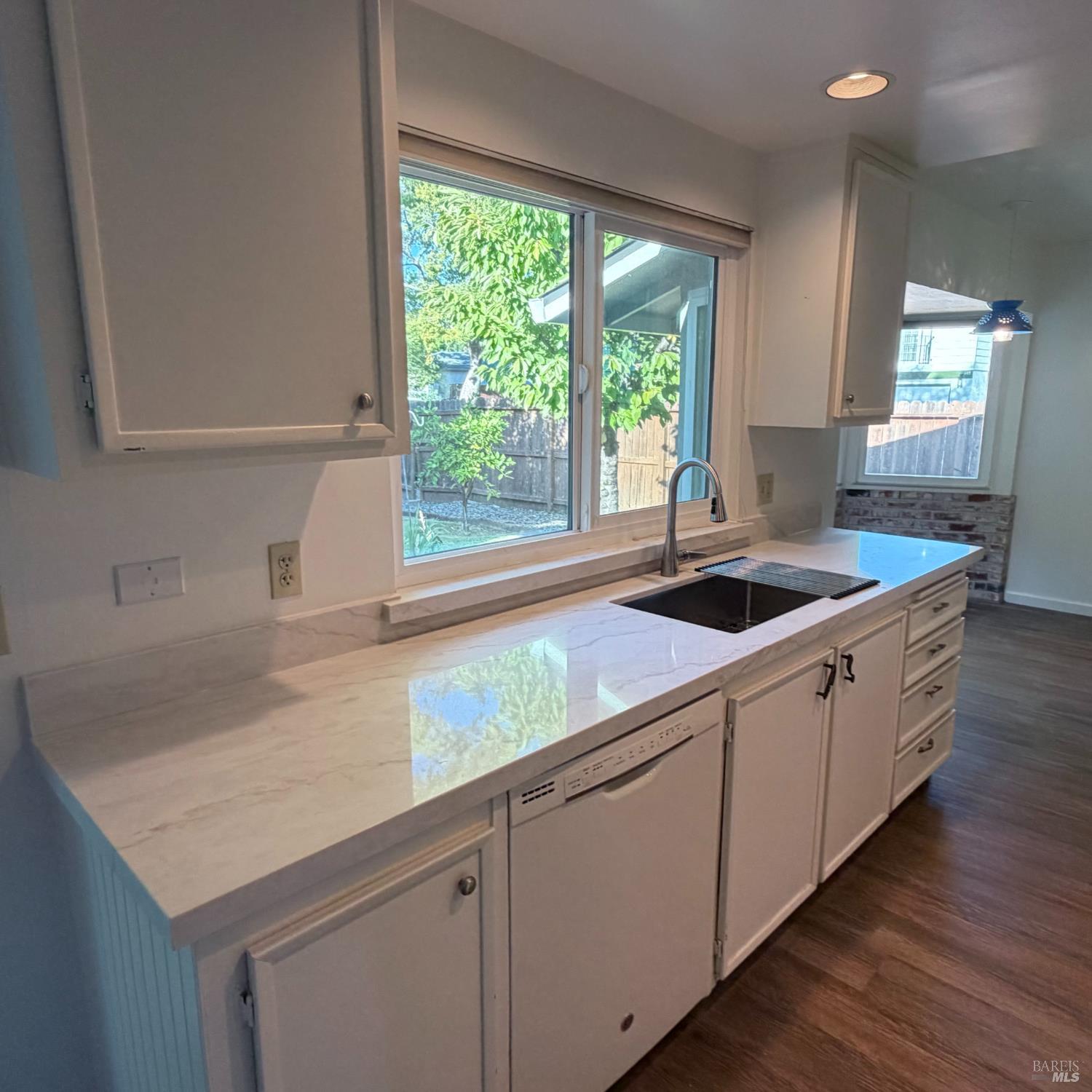 437 Valencia Lane Vacaville CA 95688