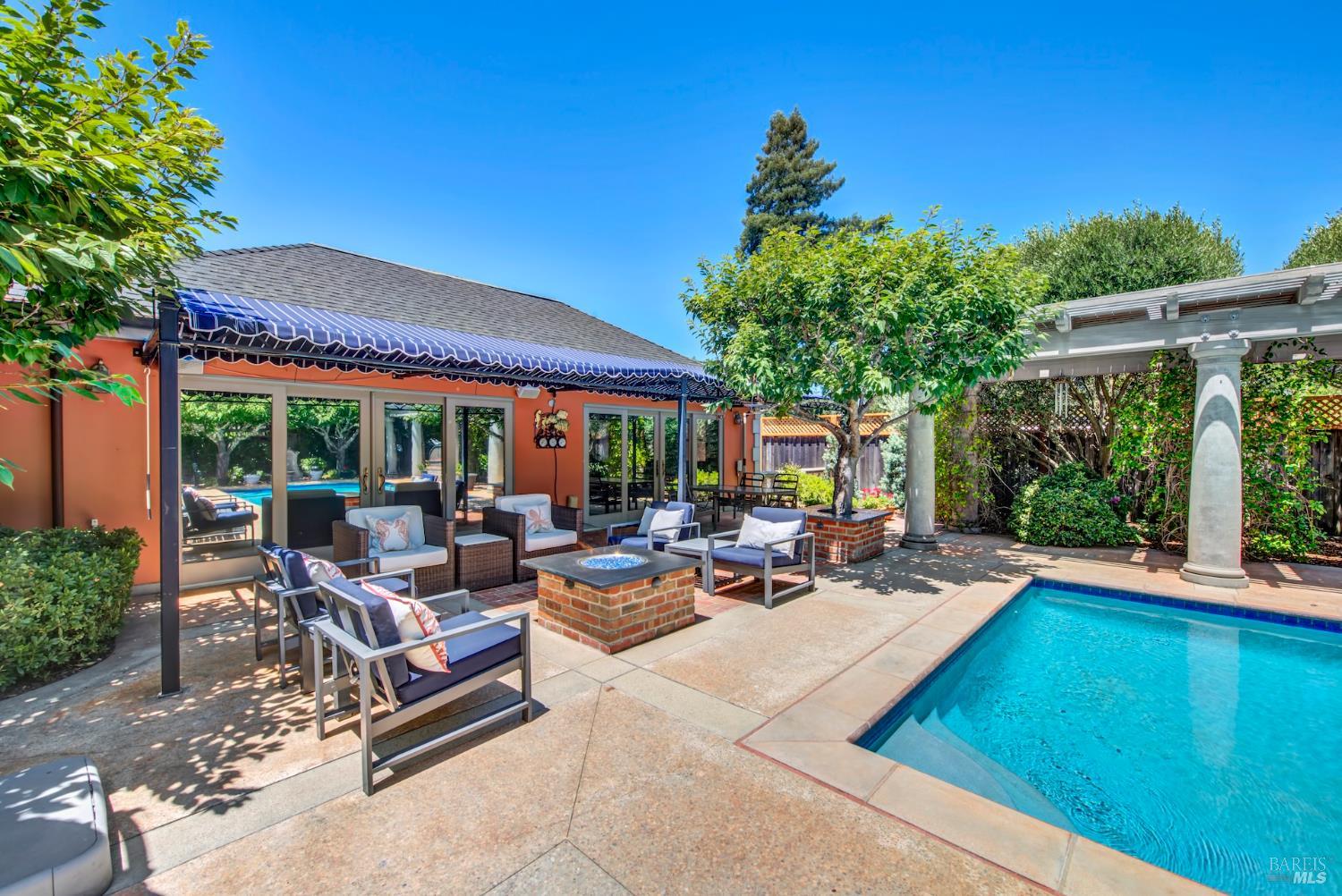 2 Remington Court Napa CA 94558