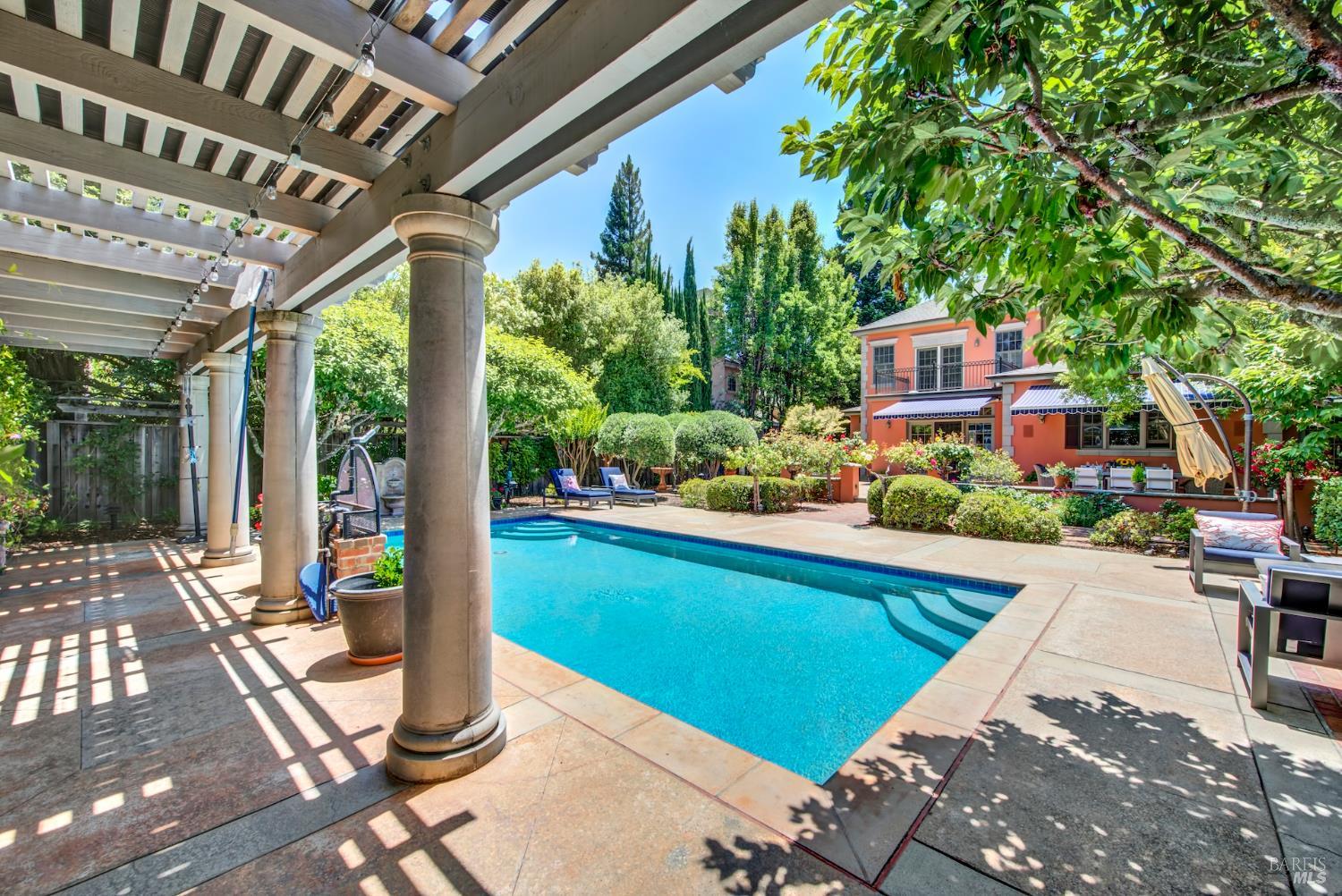 2 Remington Court Napa CA 94558
