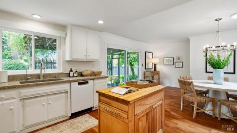 6860 Oak Leaf Drive Santa Rosa CA 95409
