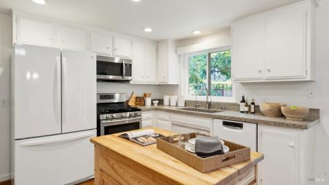 6860 Oak Leaf Drive Santa Rosa CA 95409