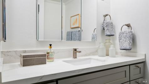 6860 Oak Leaf Drive Santa Rosa CA 95409