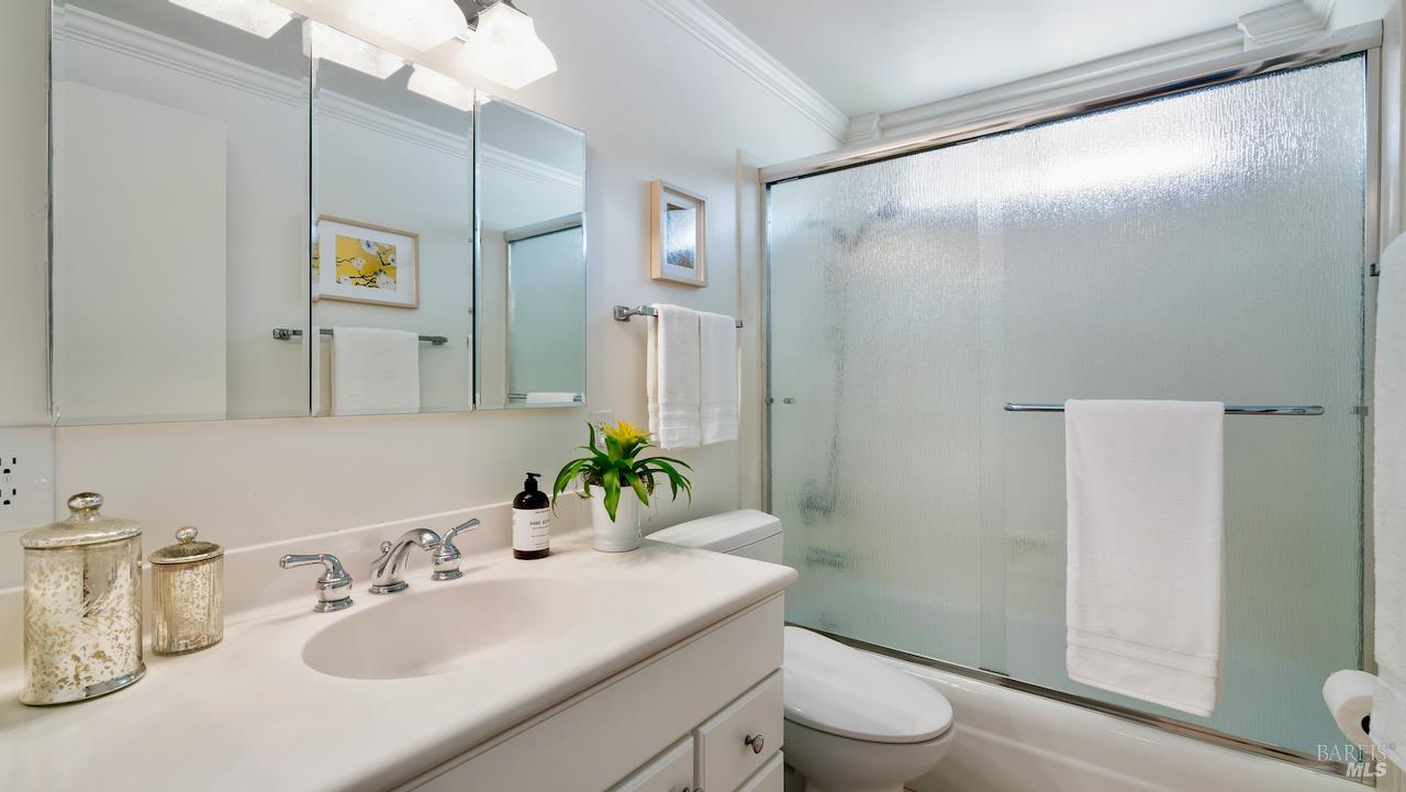 6860 Oak Leaf Drive Santa Rosa CA 95409