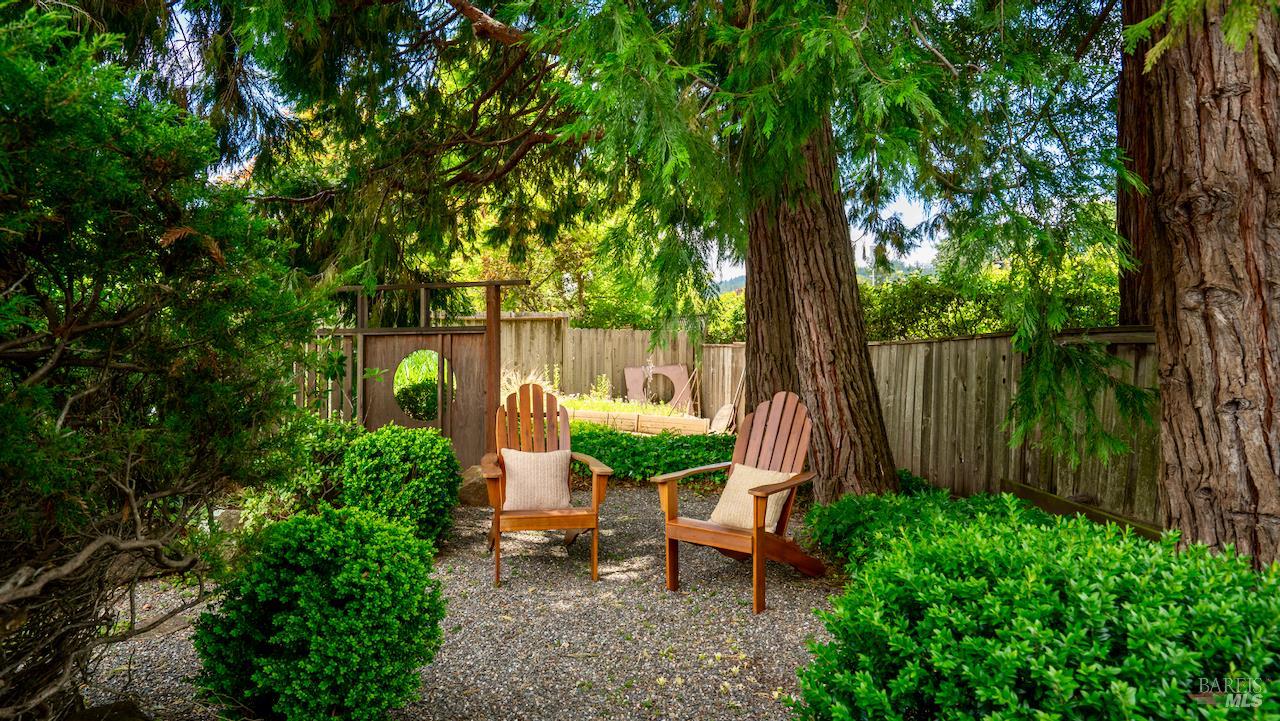 6860 Oak Leaf Drive Santa Rosa CA 95409