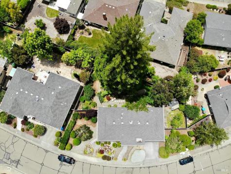 6860 Oak Leaf Drive Santa Rosa CA 95409