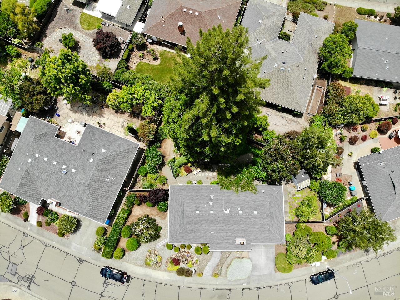 6860 Oak Leaf Drive Santa Rosa CA 95409