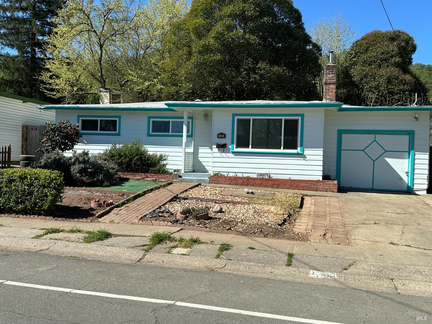 1804 S Dora Street Ukiah CA 95482
