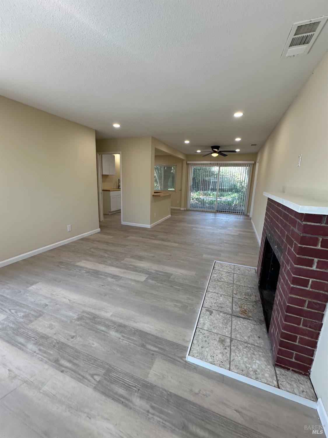 1804 S Dora Street Ukiah CA 95482