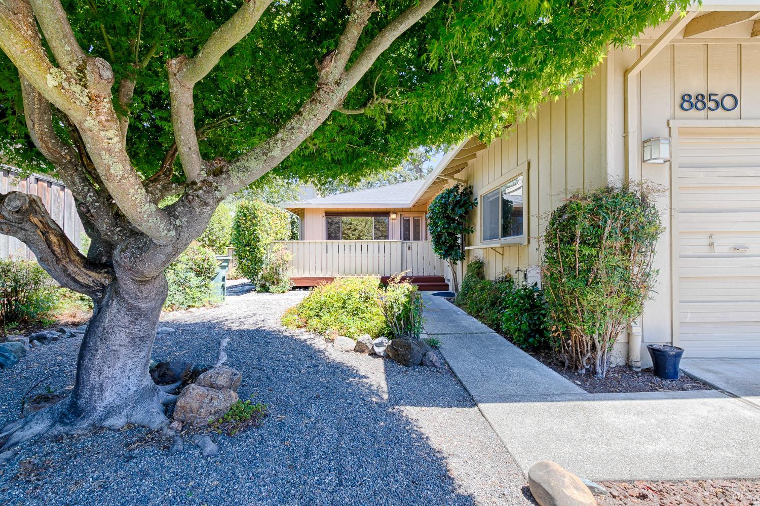 8850 Oak Trail Drive Santa Rosa CA 95409