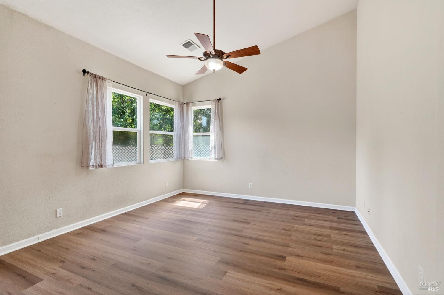 537 Kennwood Drive Ukiah CA 95482