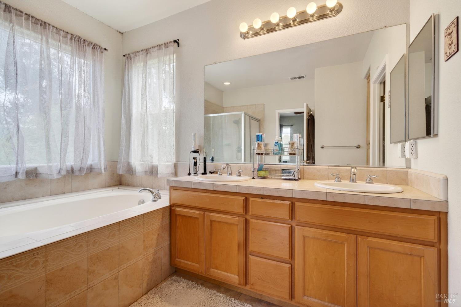 537 Kennwood Drive Ukiah CA 95482