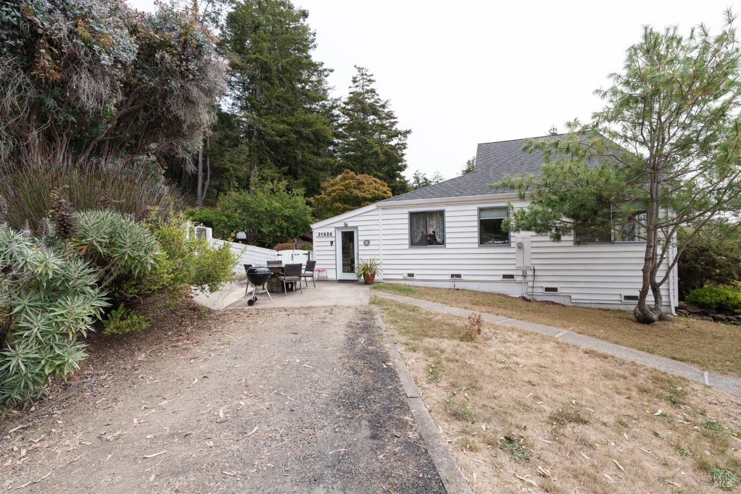 37825 Pacific View Drive Gualala CA 95445