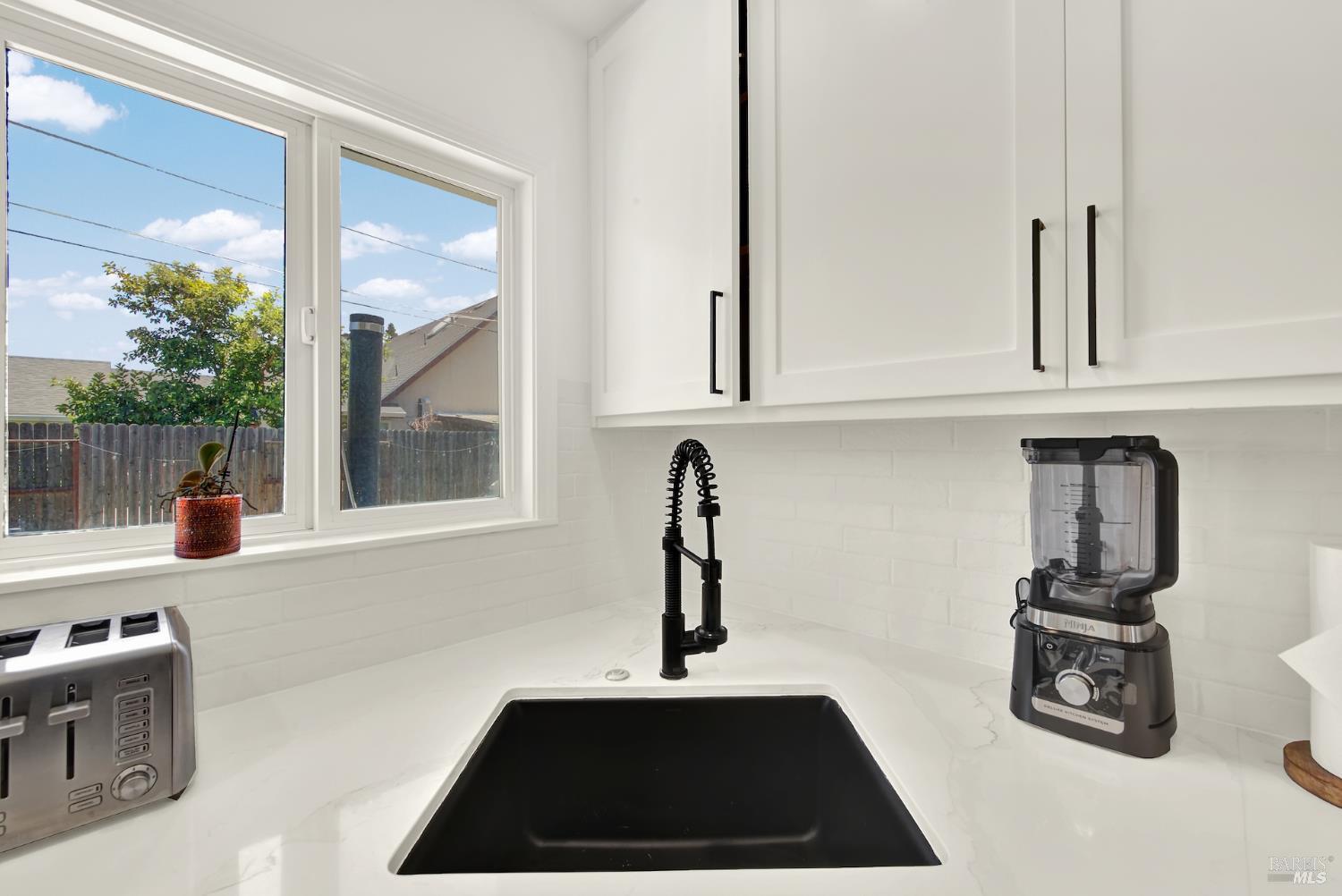 221 S 8th Street Dixon CA 95620