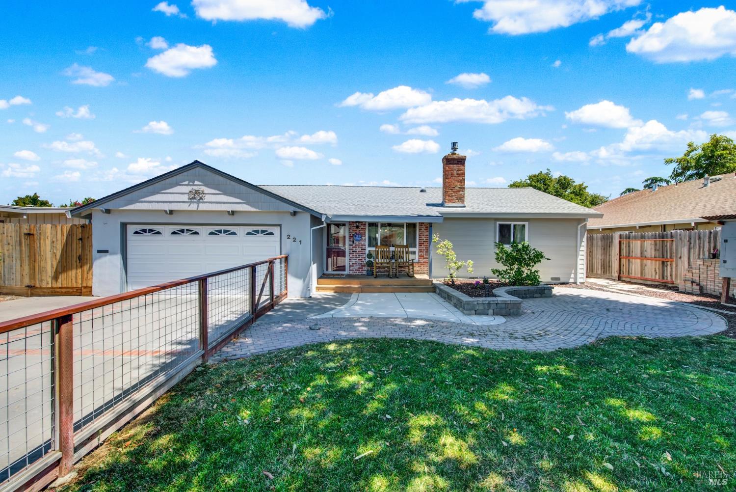221 S 8th Street Dixon CA 95620