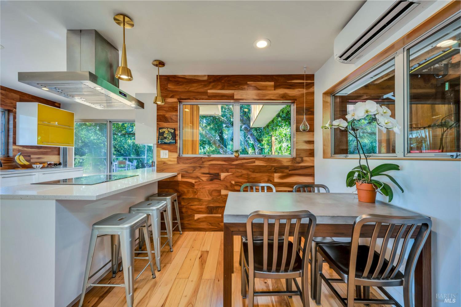 1617 Ronne Drive Santa Rosa CA 95404