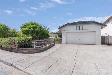 1045 Ventana Drive Windsor CA 95492