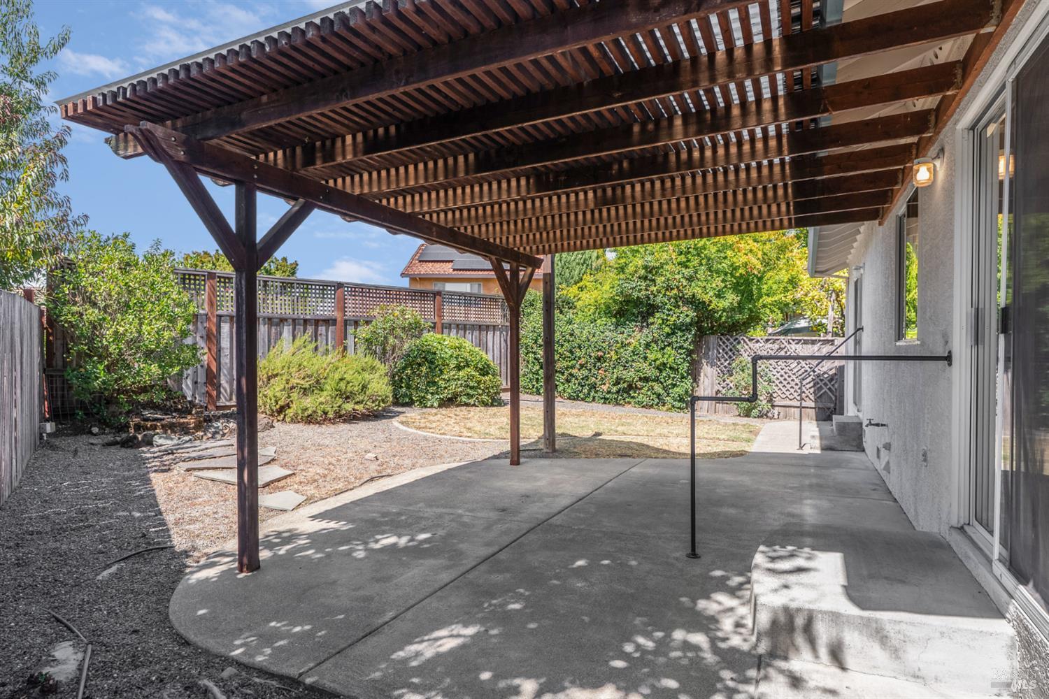 1045 Ventana Drive Windsor CA 95492
