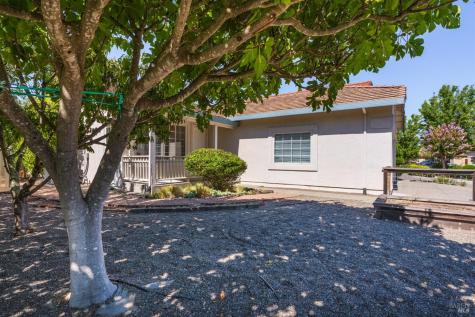 1045 Ventana Drive Windsor CA 95492