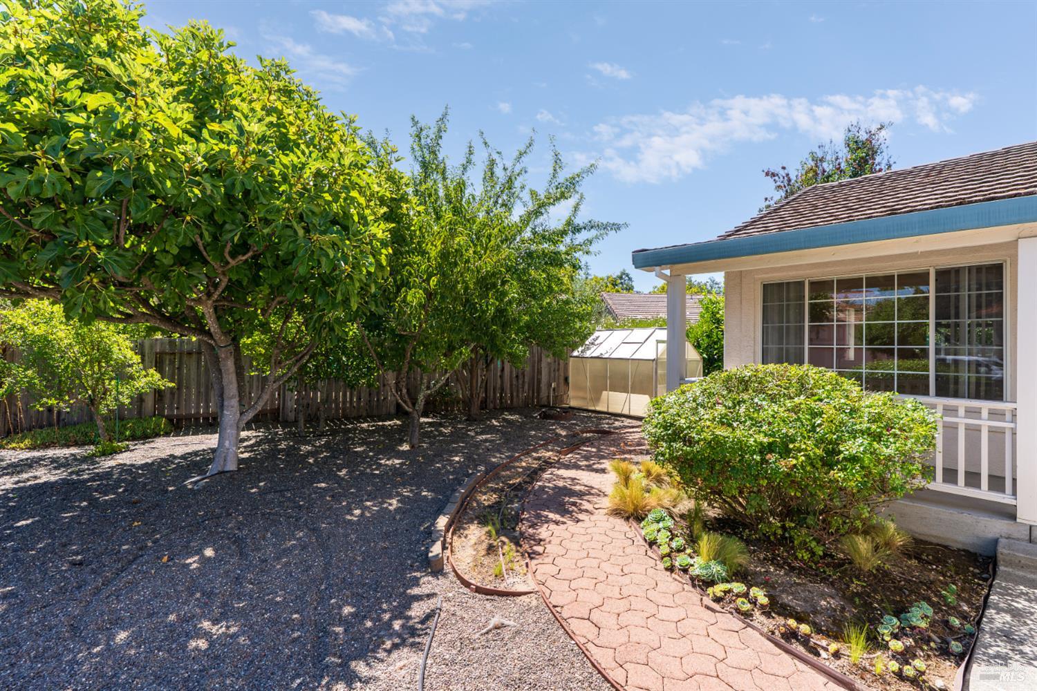1045 Ventana Drive Windsor CA 95492