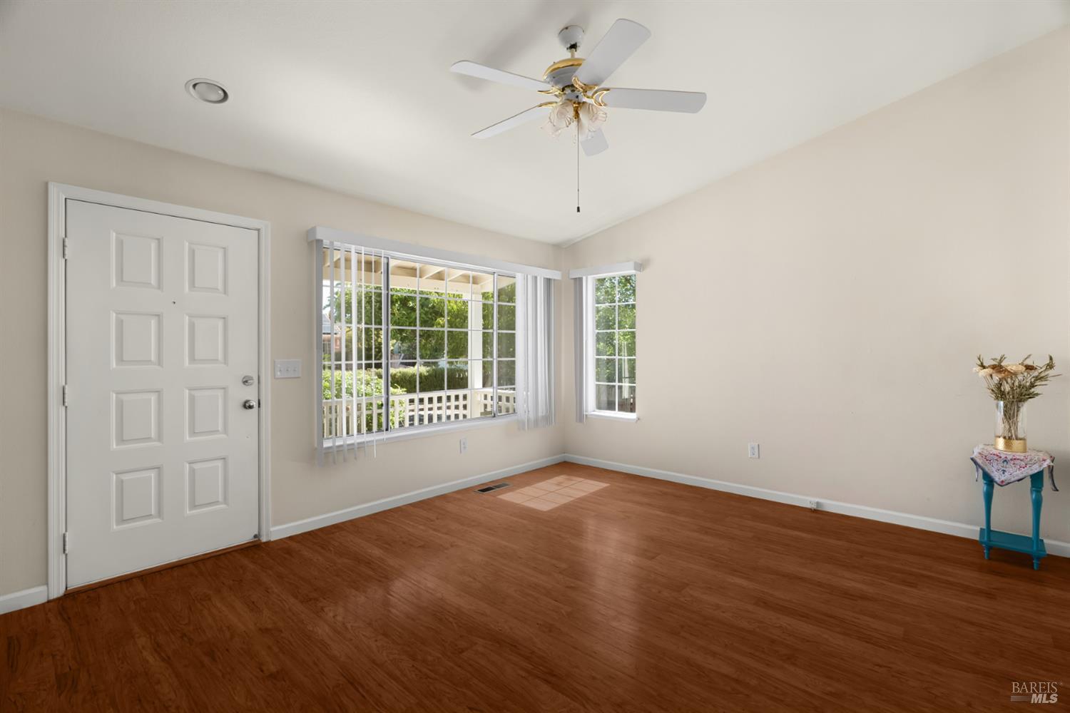 1045 Ventana Drive Windsor CA 95492